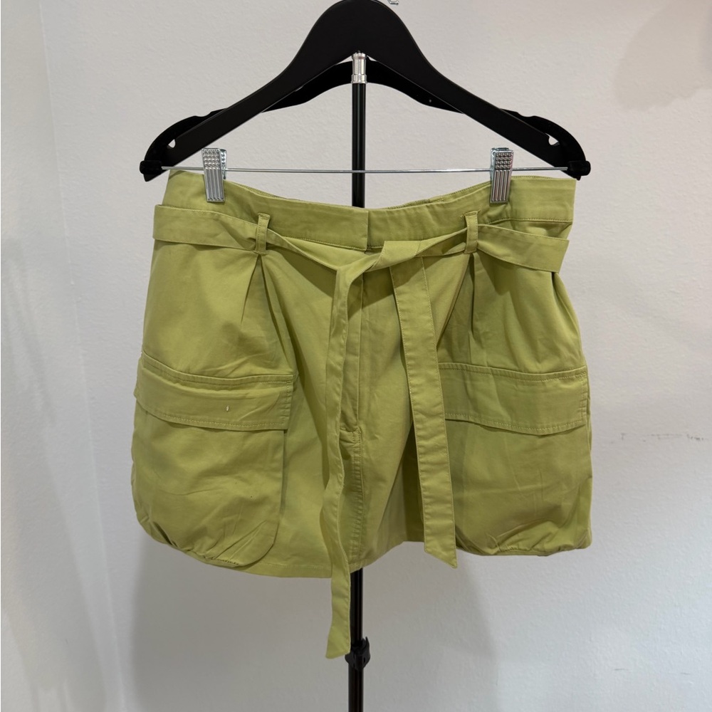 High-Waist  Green Paperbag Shirt with Tie Belt
